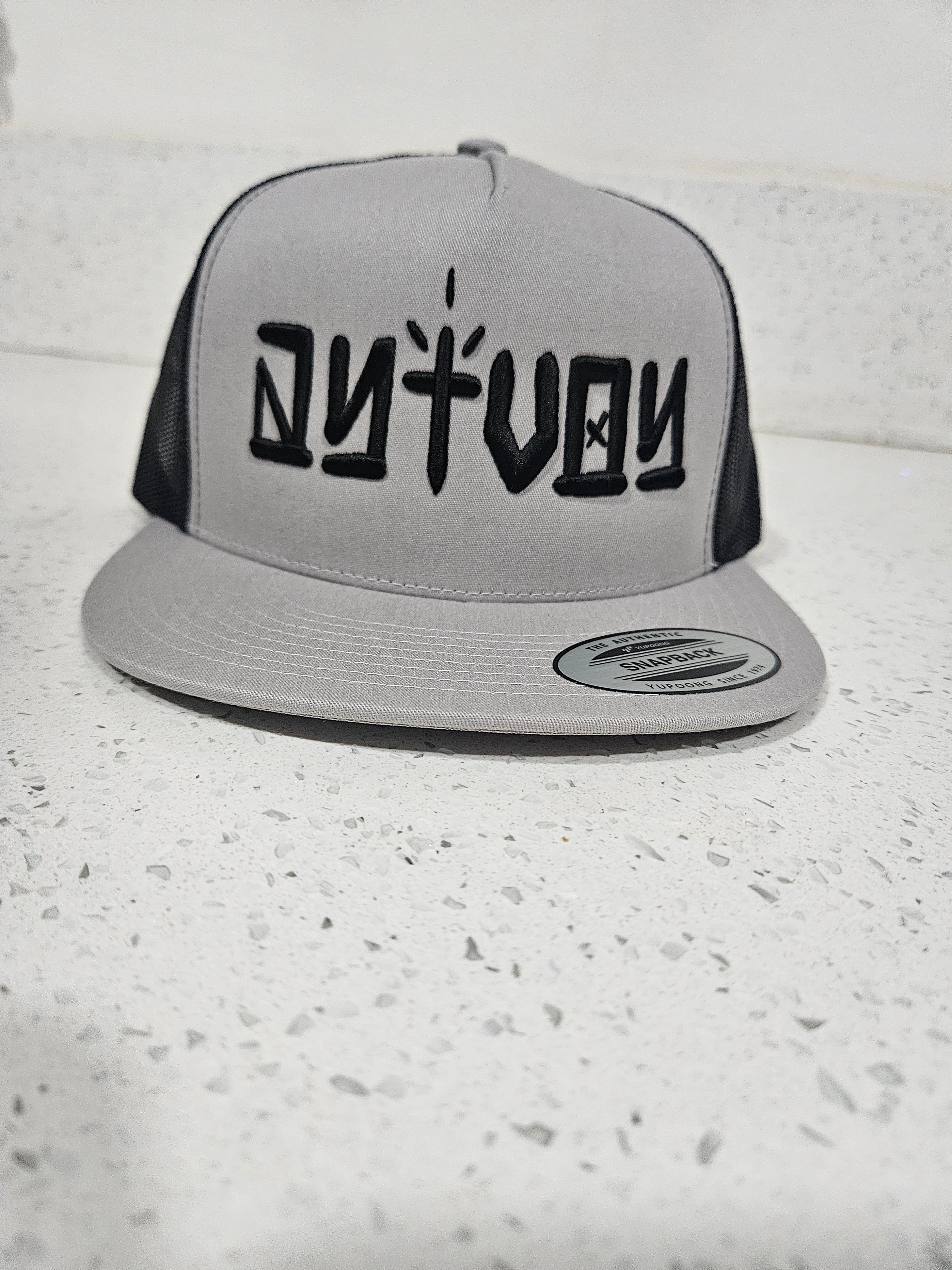 AYTVOY HAT