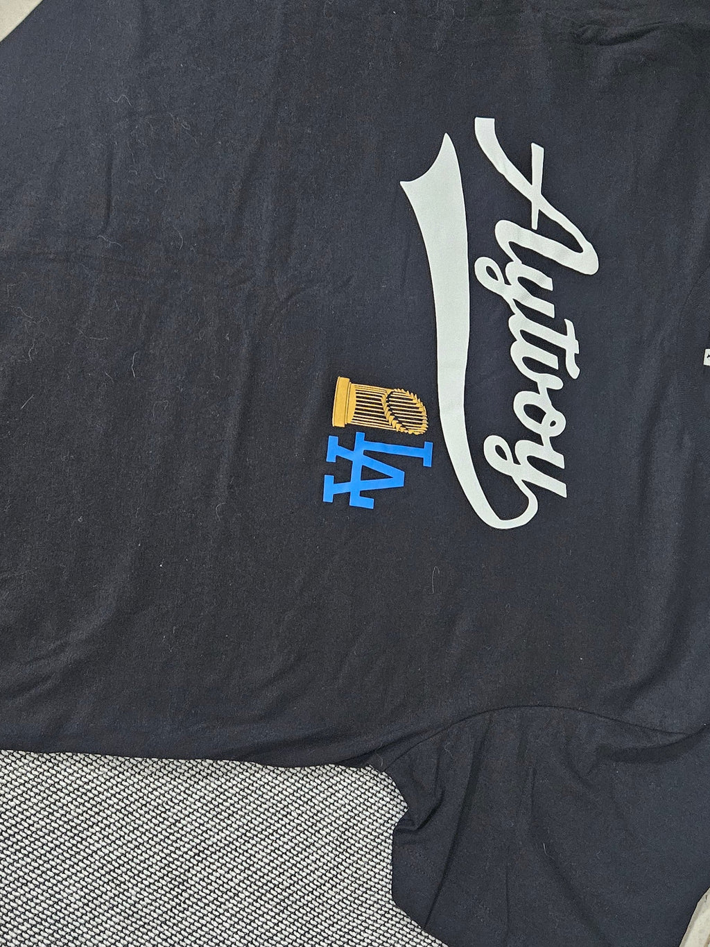 Aytvoy LA.. Last one size large