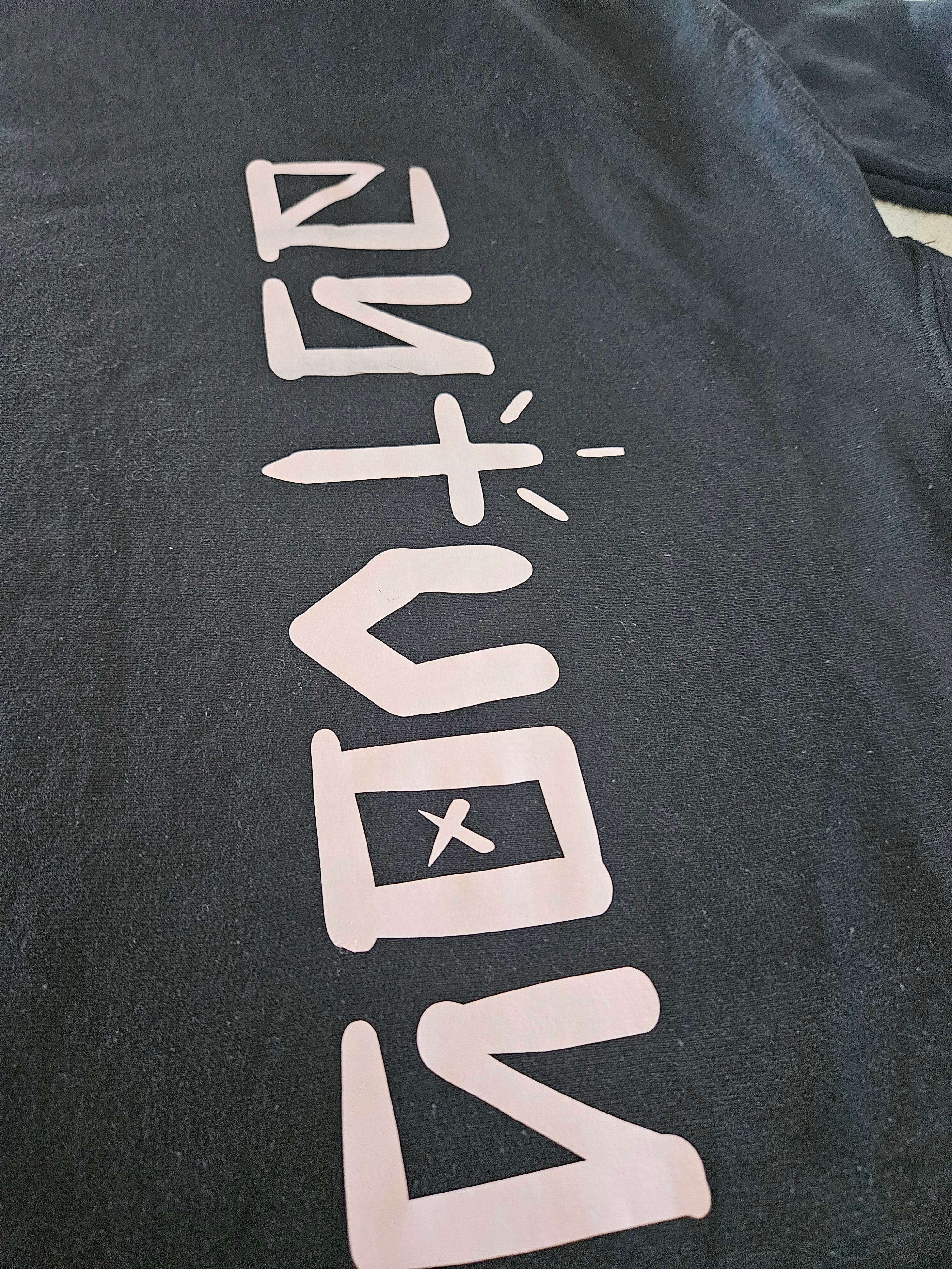 Aytvoy hoodie with pink lettering