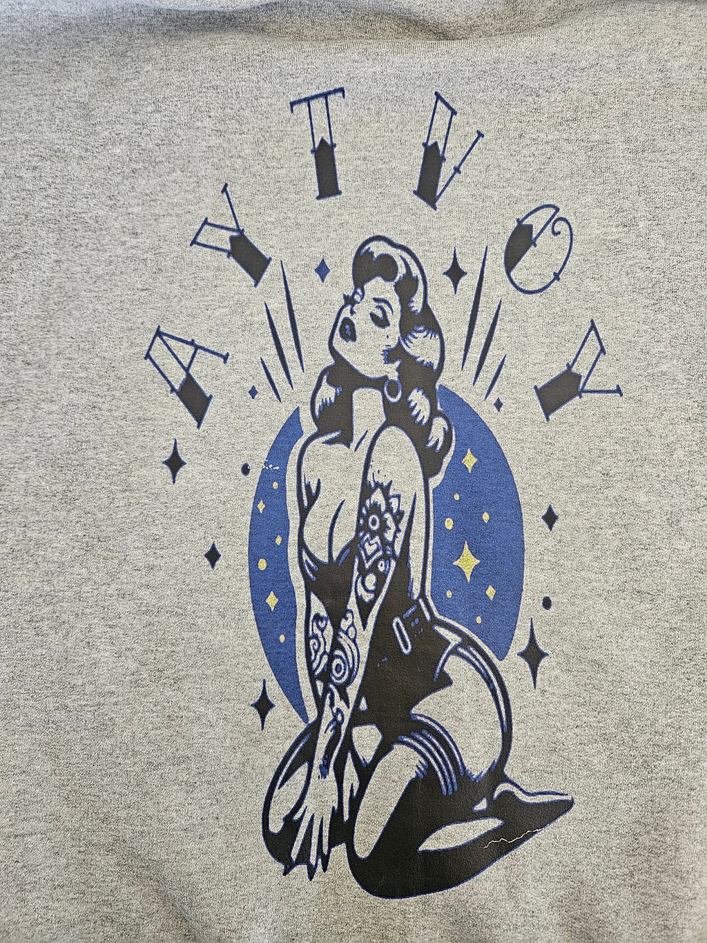 Aytvoy with pinup