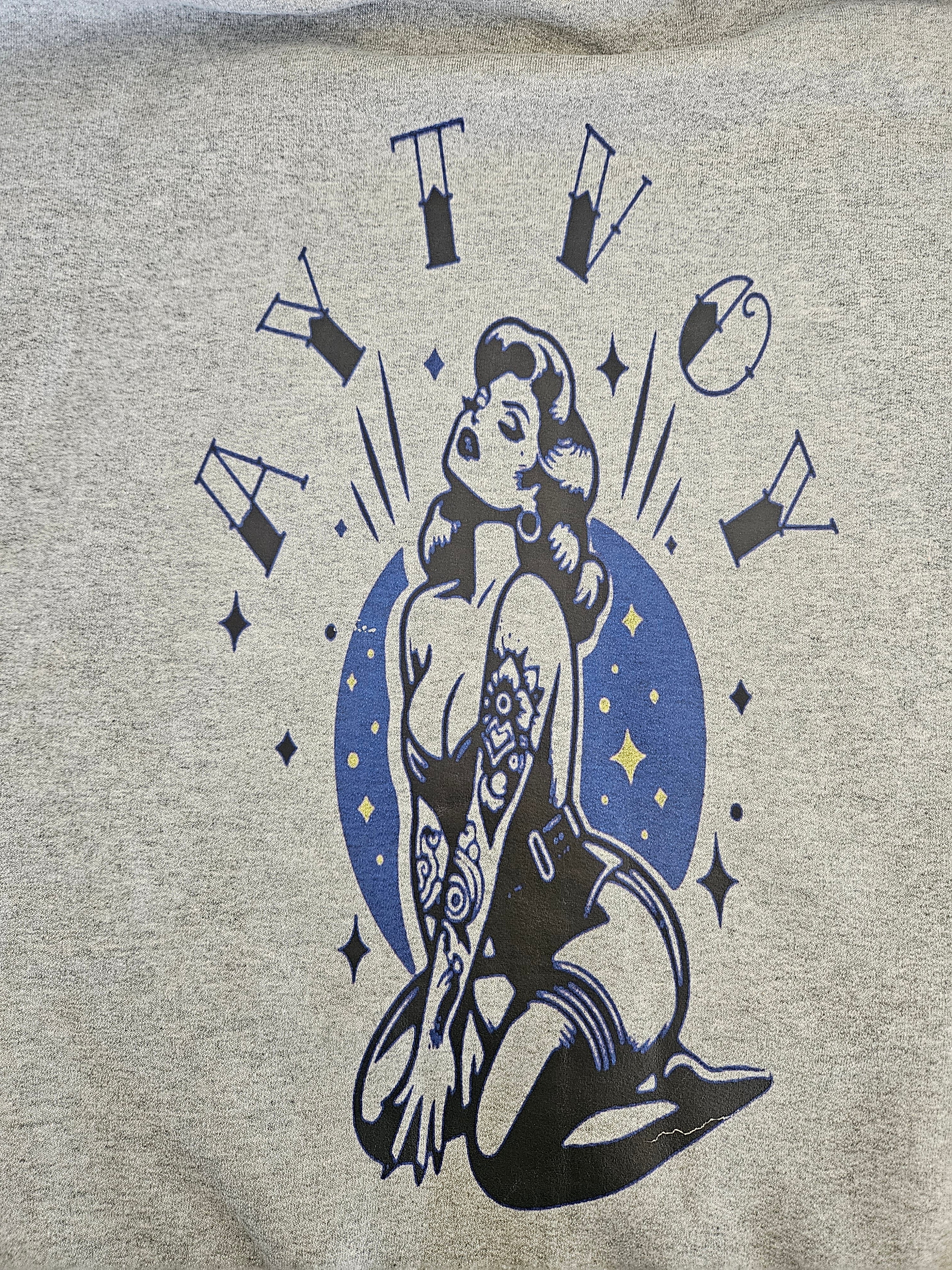 Aytvoy with pinup